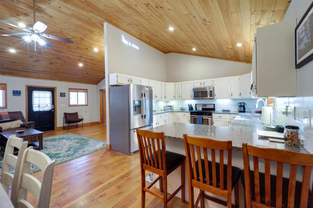Pet-Friendly Spruce Pine Cabin With Private Fire Pit Exterior foto